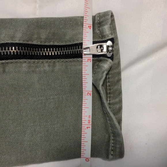 Olive Green Bullhead Skinny Jeans with ankle zipper.  Size 3 ankle - Picture 12 of 16